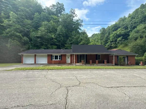 2101 Town Hill Road, Jackson, KY 41339