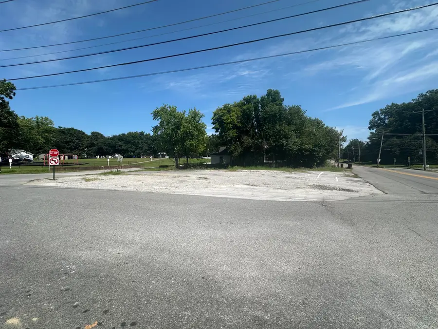 403 E Main Street, Princeton, KY 42445 - #2