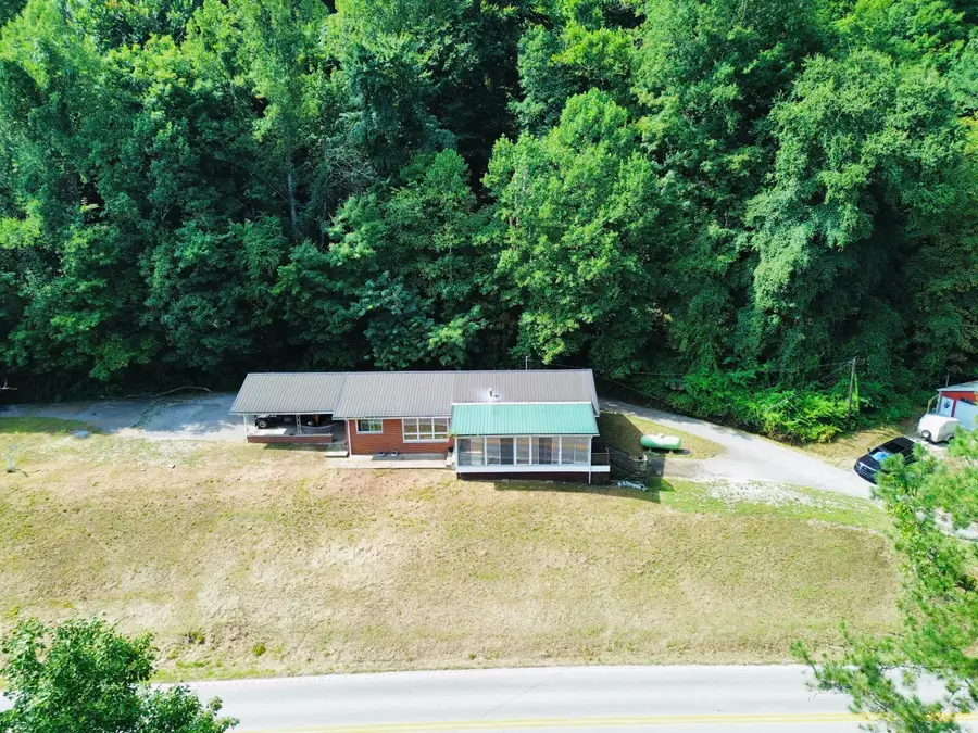 1556 Ky-8, Vanceburg, KY 41179 - #3