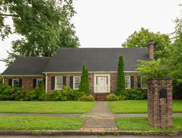 2092 Bridgeport Drive, Lexington, KY 40502
