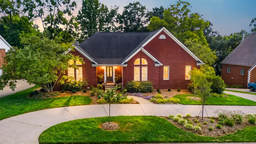 110 Bogie Lee Avenue, Frankfort, KY 40601 - #2
