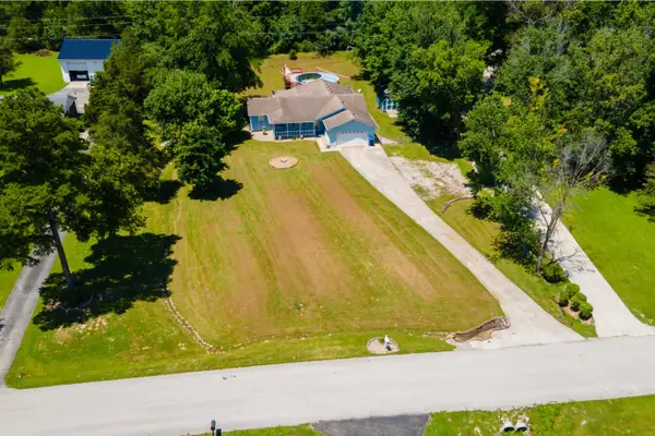 157 Woods Point Drive, Berea, KY 40403