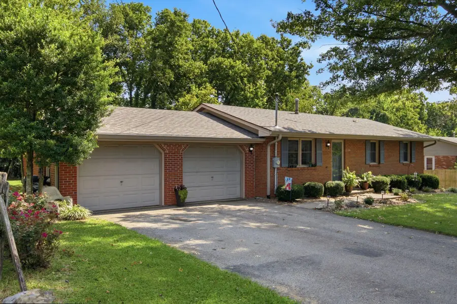 709 Brentwood Drive, Mount Sterling, KY 40353 - #2