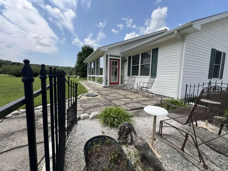 299 Trammell Lane, Irvine, KY 40336 - #3