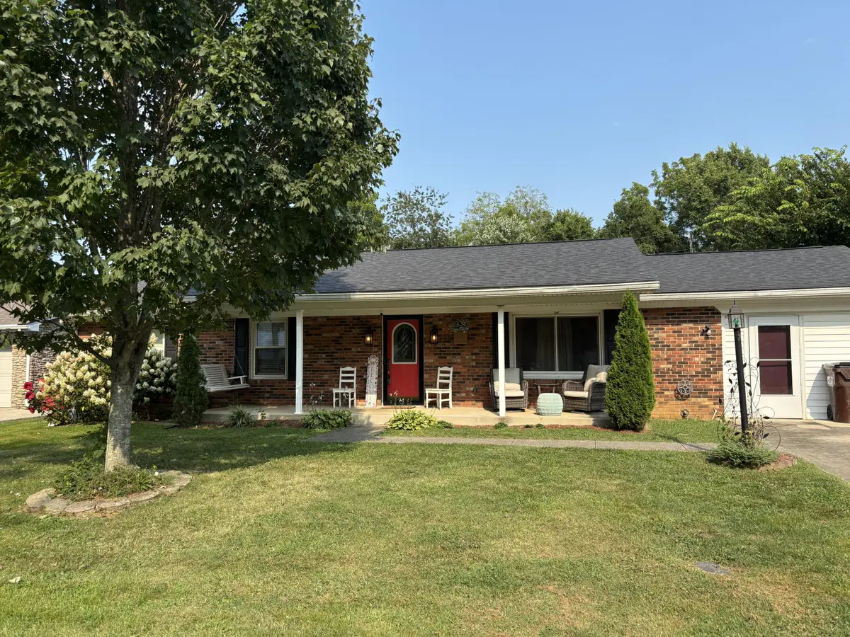 132 Meadowbrook Drive, Frankfort, KY 40601 - #1