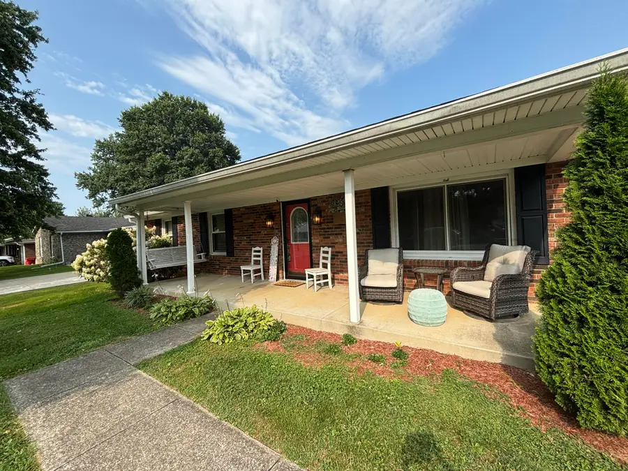 132 Meadowbrook Drive, Frankfort, KY 40601 - #2