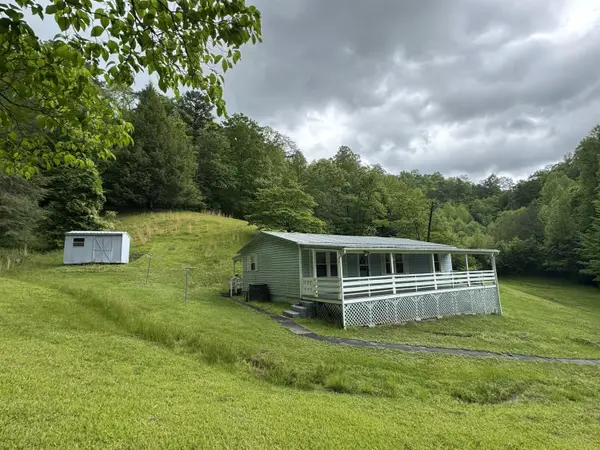 51 Dewey Thompson Road, Calvin, KY 40813