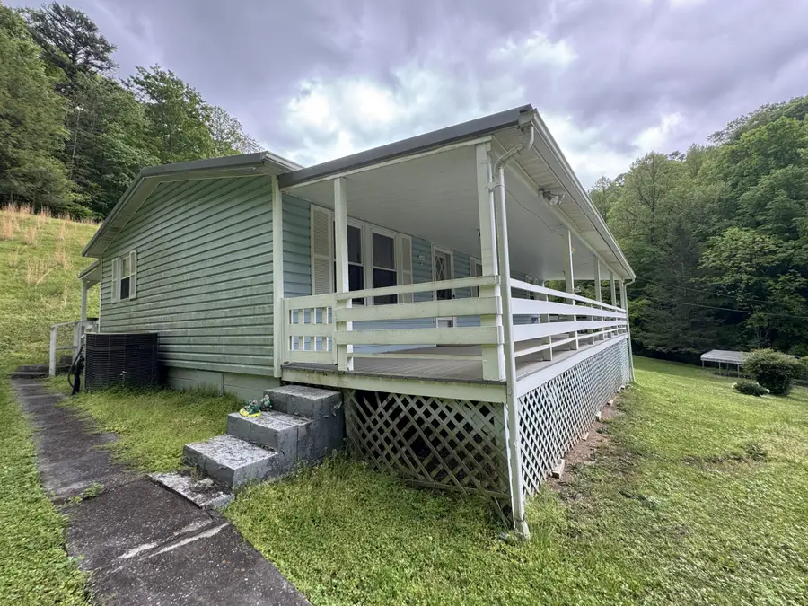 51 Dewey Thompson Road, Calvin, KY 40813 - #3