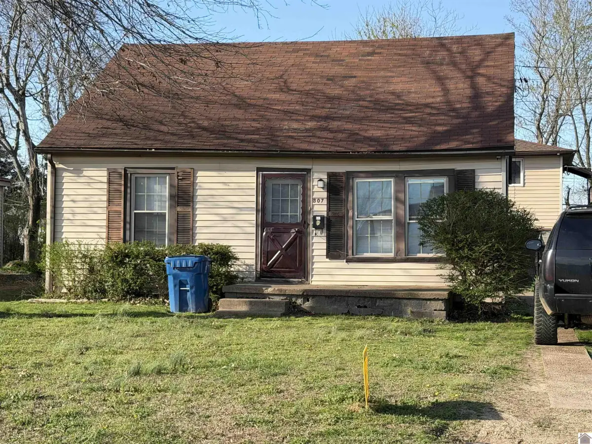 307 Wright Street, Mayfield, KY 42066 - #1