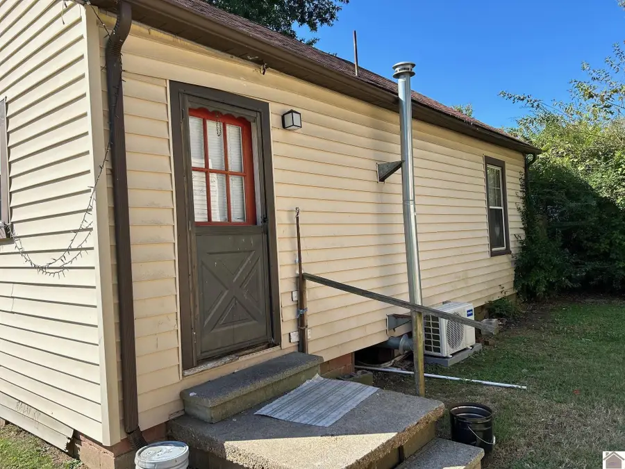 307 Wright Street, Mayfield, KY 42066 - #3