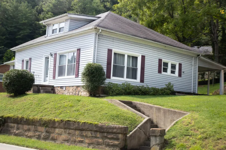 412 Main Street, McKee, KY 40447 - #2