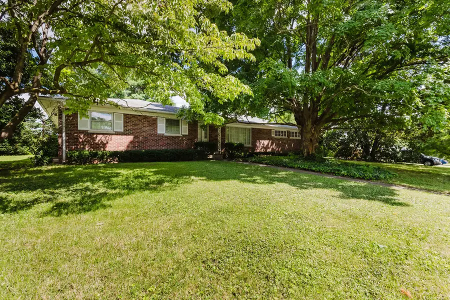 3025 Breckenwood Drive, Lexington, KY 40502 - #2