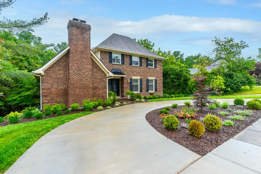 2063 Manor Drive, Lexington, KY 40502 - #2