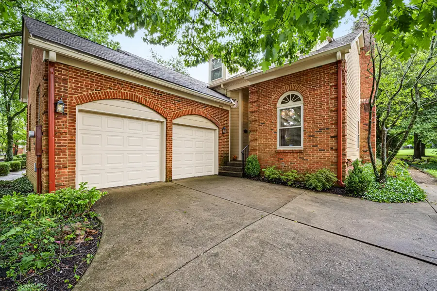 1040 Heather Hills Lane, Lexington, KY 40511 - #2