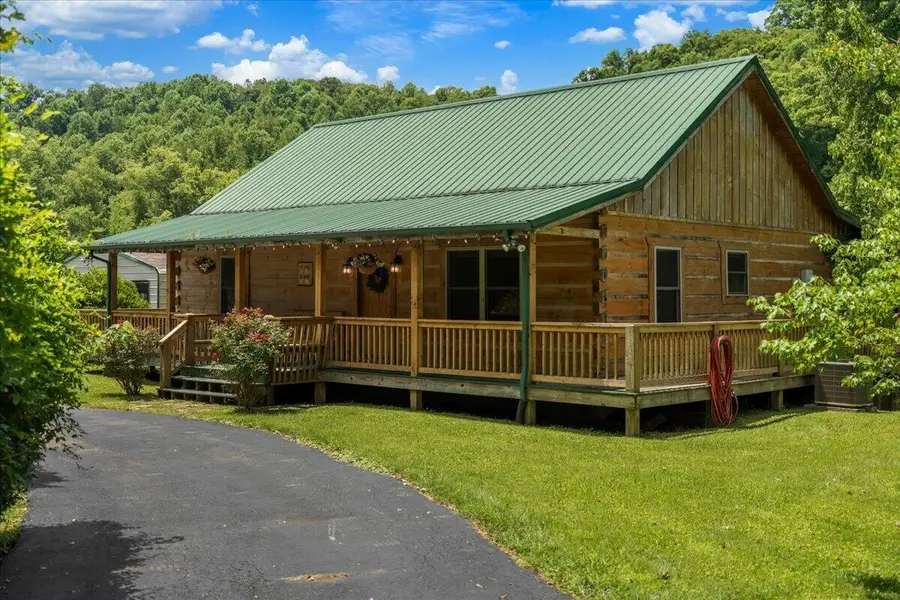 1184 S Fork Road, Beattyville, KY 41311 - #3