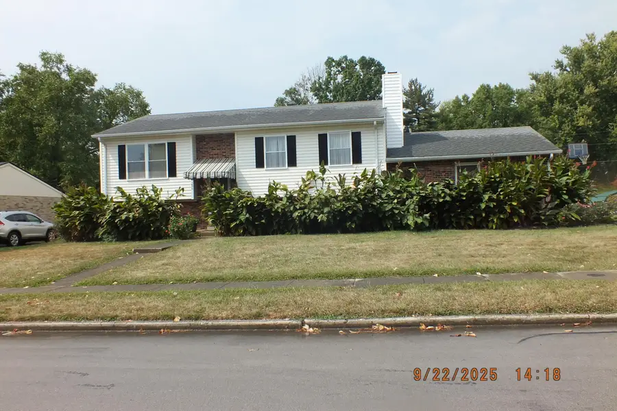 586 Buckingham Lane, Lexington, KY 40503 - #2
