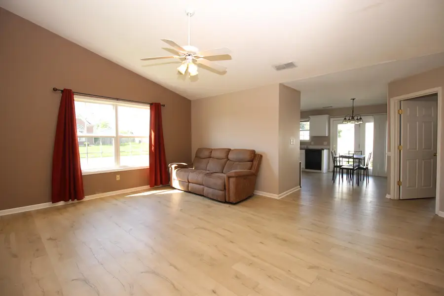 100 Strauss Court, Georgetown, KY 40324 - #3