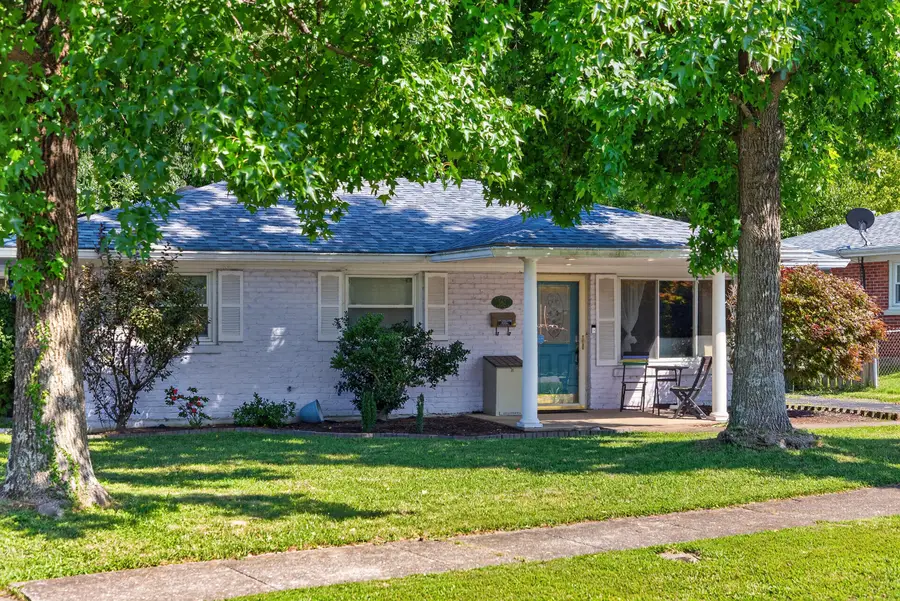 562 Sandalwood Drive, Lexington, KY 40505 - #3