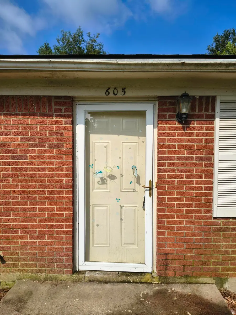 605 Elk Lake Drive, Lexington, KY 40517 - #3