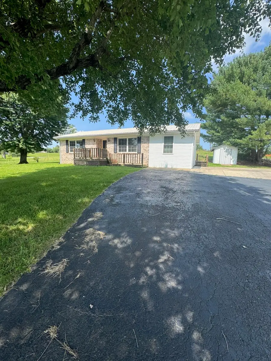 134 Shamrock Street, Russell Springs, KY 42642 - #2