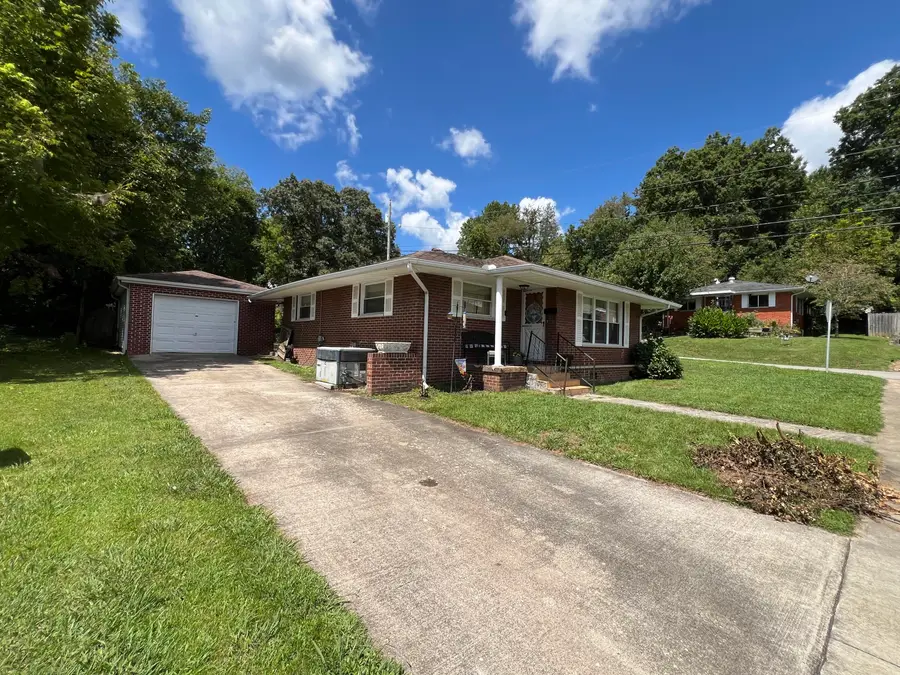 1500 S Elm Street, Corbin, KY 40701 - #2