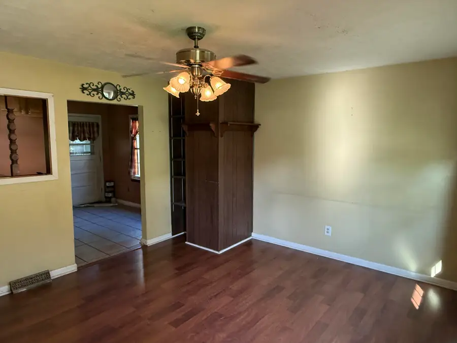 511 Pinewood Drive, Nicholasville, KY 40356 - #3