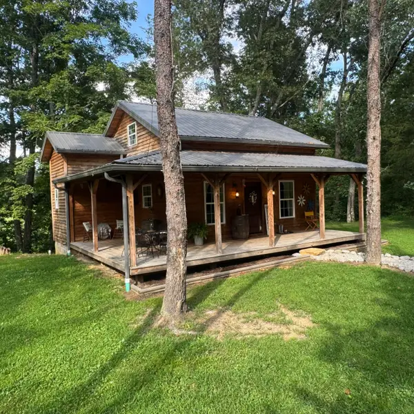 504 Sang Branch Road, Irvine, KY 40336