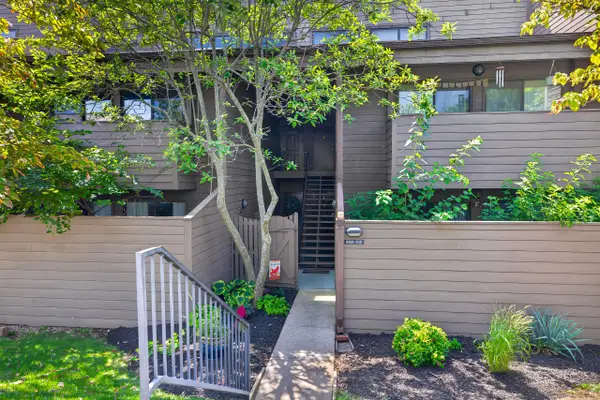 750 Shaker Drive #311, Lexington, KY 40504