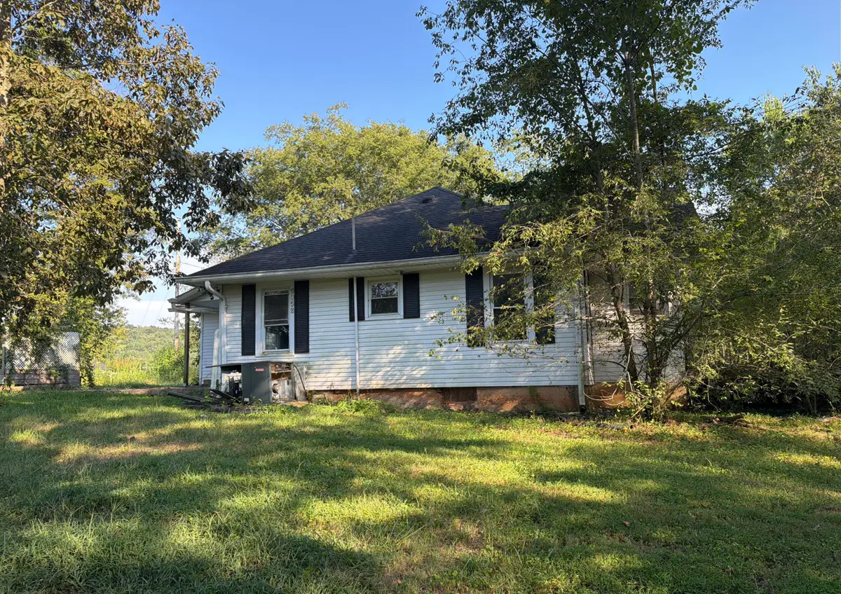5052 Hammett Hill Rd Road, Bowling Green, KY 42101 - #1