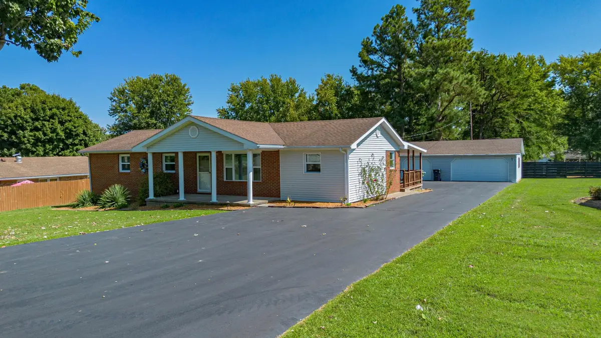 204 Summit Drive, Marion, KY 42064 - #1
