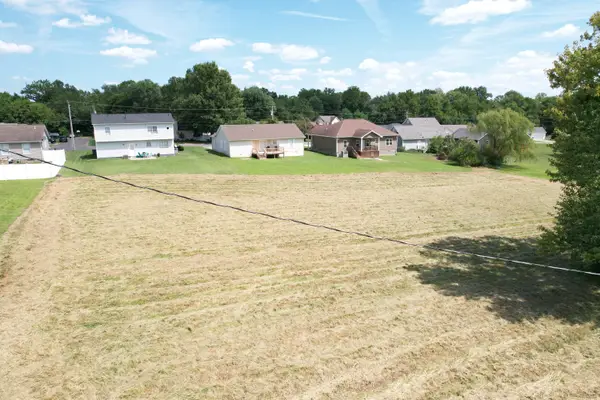 35 Parkway Drive #38, Mayfield, KY 42066
