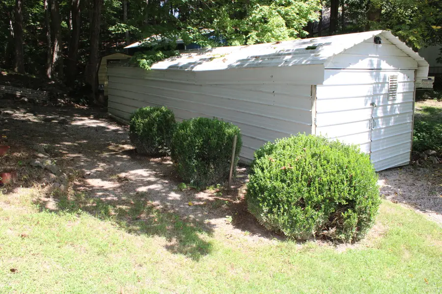 100 Robin Lane, Eddyville, KY 42038 - #3
