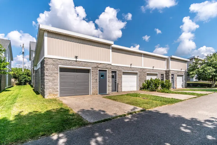 933 Mcclanahan Lane, Lexington, KY 40509 - #2