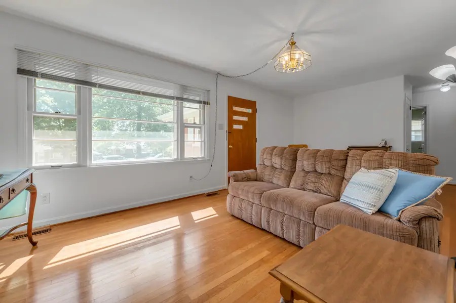 2453 Eastway Drive, Lexington, KY 40503 - #3
