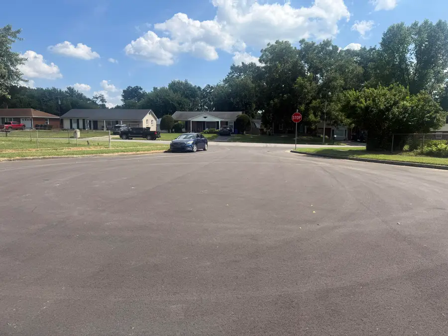 710 Dunes Circle, Lexington, KY 40505 - #2
