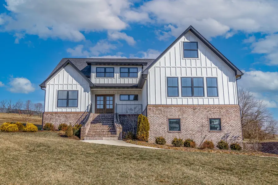 635 Lakeside Drive, Lancaster, KY 40444 - #2