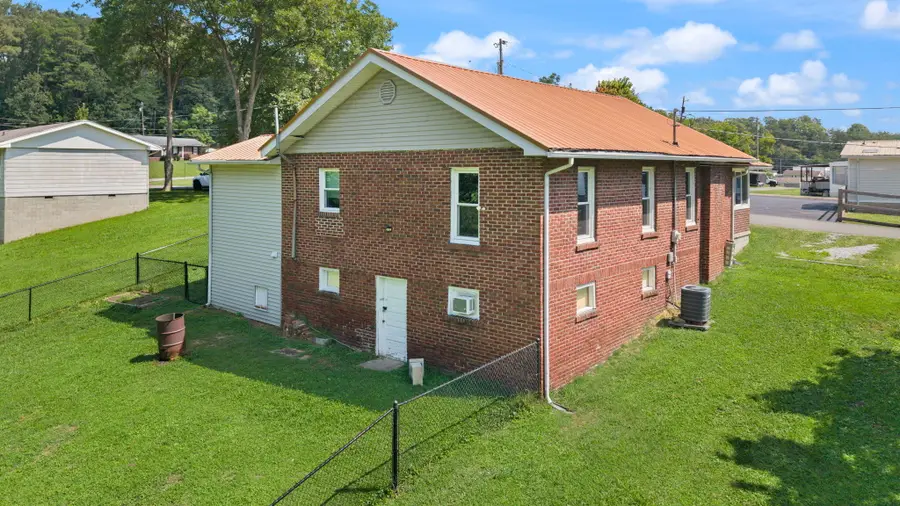541 W Wentworth Street, Corbin, KY 40701 - #3