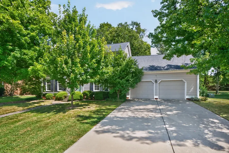 3004 Island Drive, Lexington, KY 40502 - #3