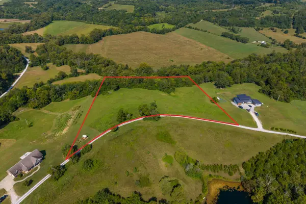 650 Holladay Lane, Waco, KY 40385
