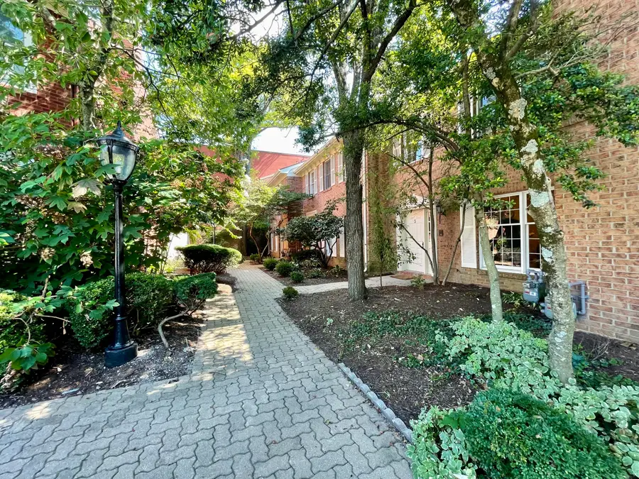 541 W Short Street #3, Lexington, KY 40507 - #3