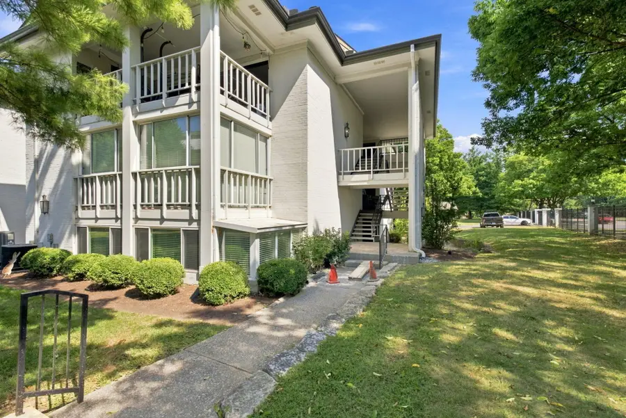 395 Redding Road #213, Lexington, KY 40517 - #2