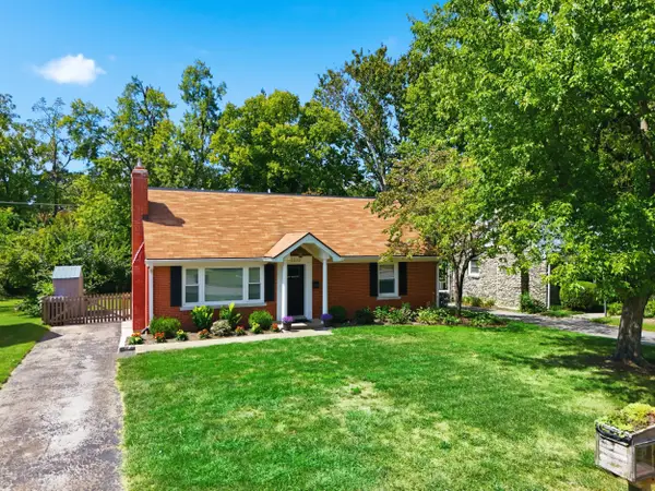 1022 Della Drive, Lexington, KY 40504