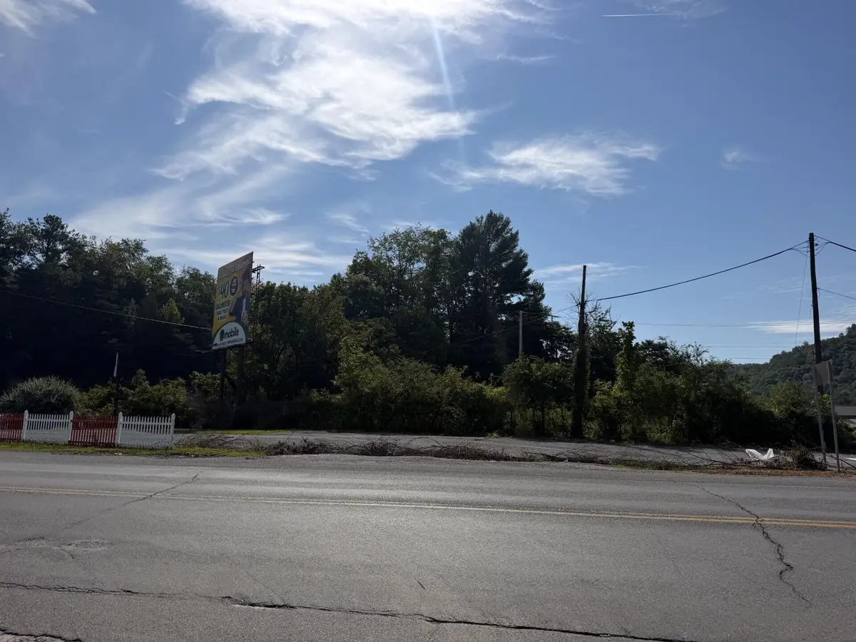 6423 Kentucky 1428, Allen, KY 41601 - #1