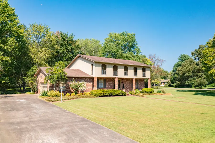 1002 County Cork Drive, Murray, KY 42071 - #2