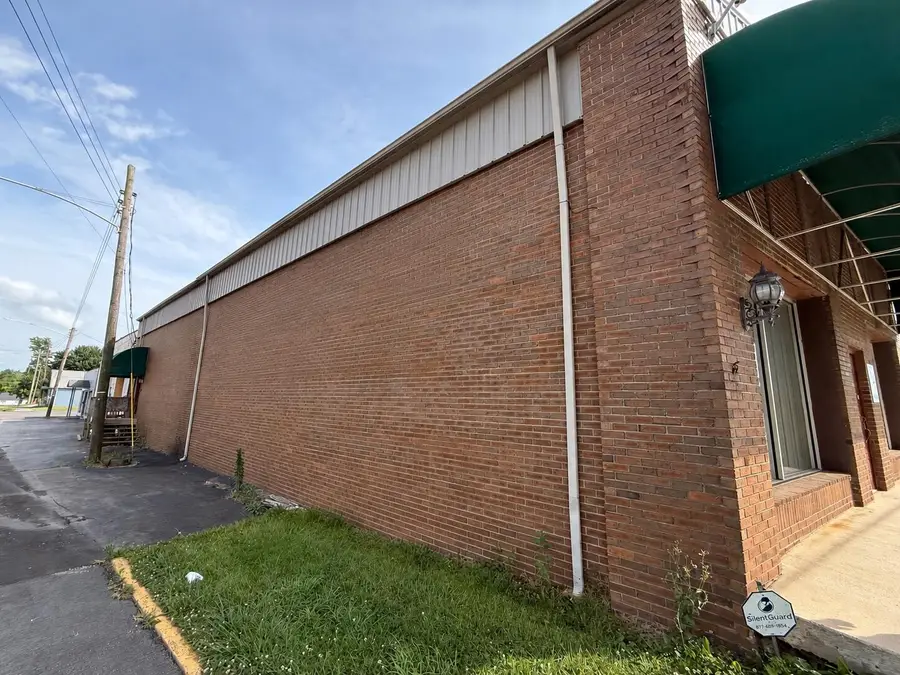 458 Main Street, Russell Springs, KY 42642 - #3