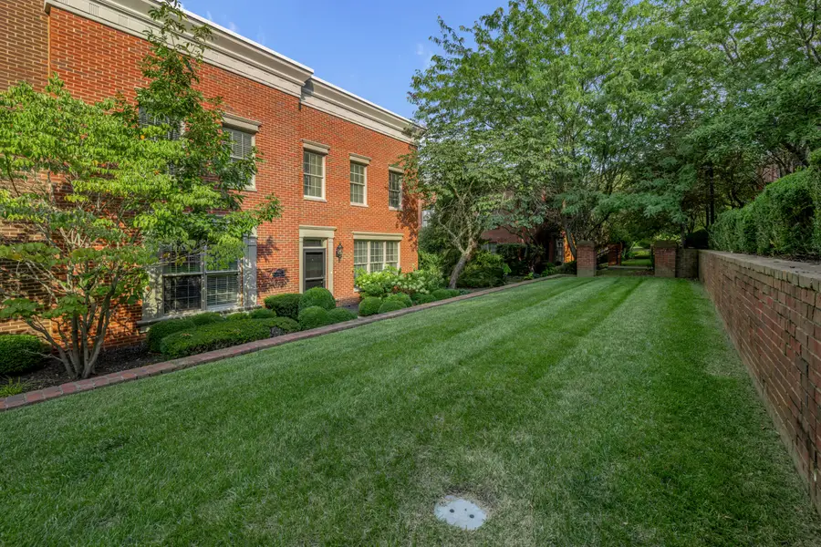 982 Village Green Avenue, Lexington, KY 40509 - #2