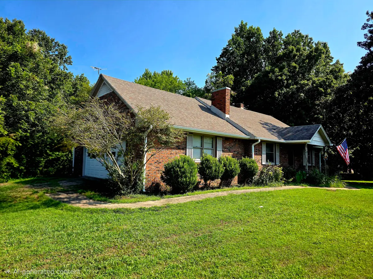 517 E 12th, Benton, KY 42025 - #1