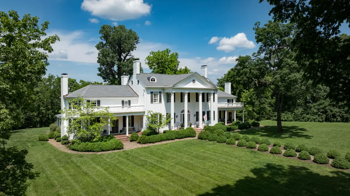 2601 Old Cave Hill Lane, Lexington, KY 40513 - #1