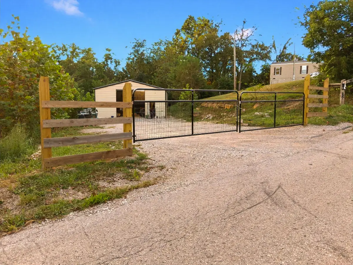 904 Gravel Lick Branch Road, Waco, KY 40385 - #1