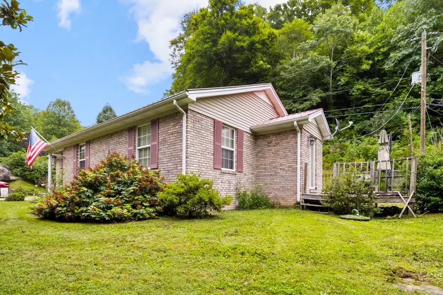 156 J C Osborne Boulevard, Hyden, KY 41749 - #3